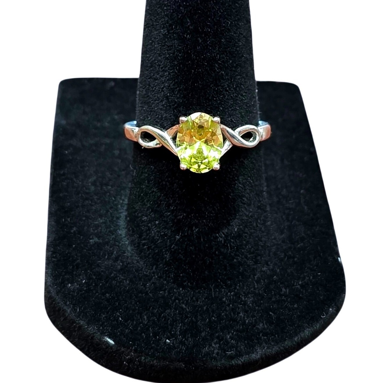 Sterling Silver Oval Peridot Infinity Solitaire Ring Green Gemstone 925 Sz. 6.75